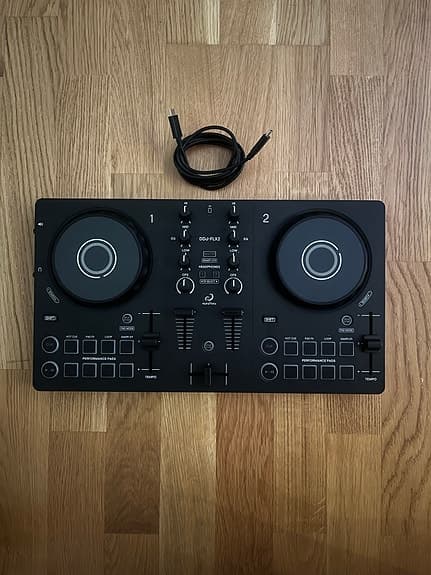 AlphaTheta DDJ-FLX2 DJ kontrolleri
