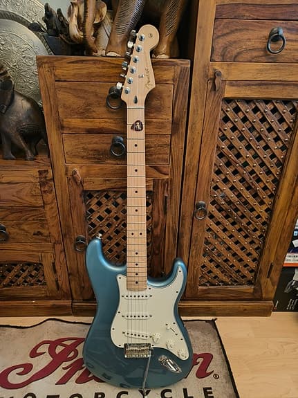 Fender Stratocaster sähkökitara sininen + Fender Pro Reverb vahvistin