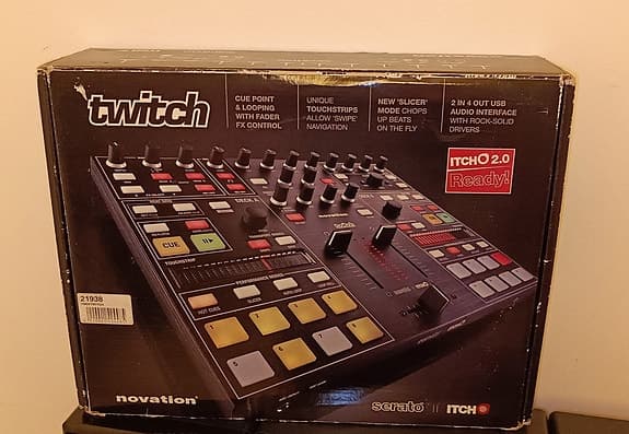 Novation Twitch - omaleimainen DJ-ohjain