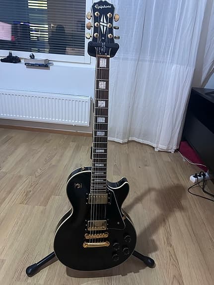Epiphone Les Paul Custom Pro, Valeton gp-200, Headrush frfr108