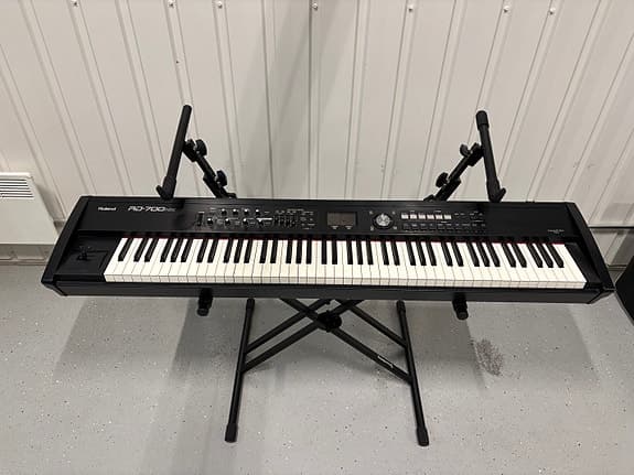 Roland RD-700NX stagepiano/sähköpiano