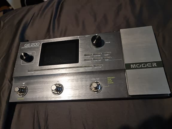 Mooer GE200 Multiefektipedaali