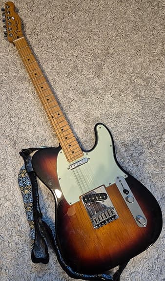 Fender Player Plus Telecaster®, 3-Color Sunburst