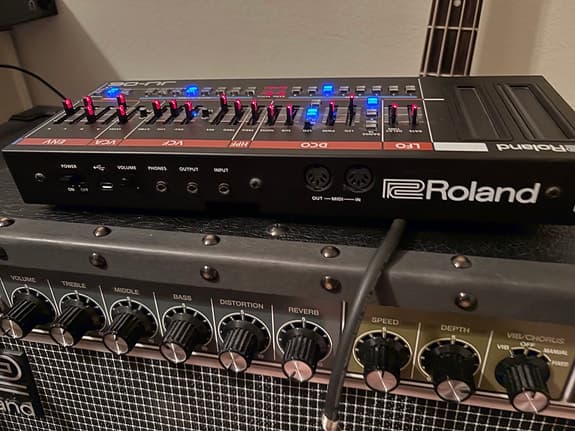 Roland Boutique JU-06 syntetisaattori - image 2
