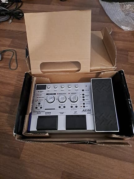 Korg AX10G modeling signal processor kitaramultiefekti pedaali
