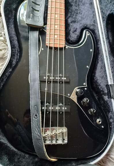 Fender Jazz Bass USA - image 3