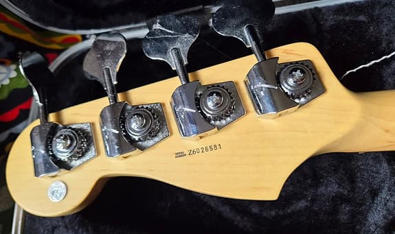 Fender Jazz Bass USA - image 8