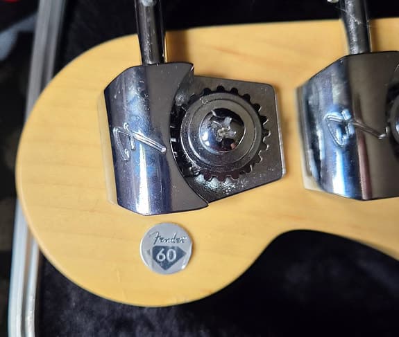 Fender Jazz Bass USA - image 9