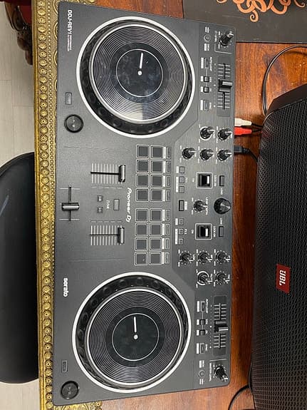 Pioneer dj rev1 Serato DJ-kontrolleri musta