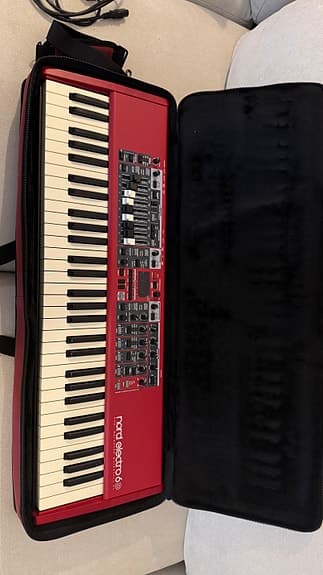 Nord Electro 6D 61 stagepiano + kuljetuspussi