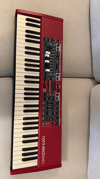Nord Electro 6D 61 stagepiano + kuljetuspussi - image 3