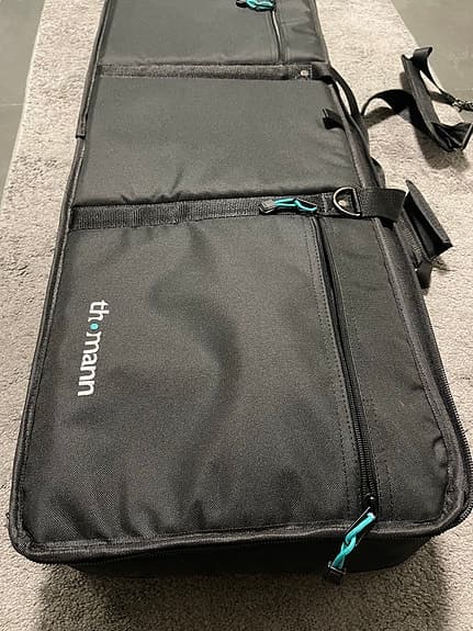 Miditech i2-61 Black Edition MIDI‑kosketinsoitin + Keyboard Bag 11 laukku - image 4