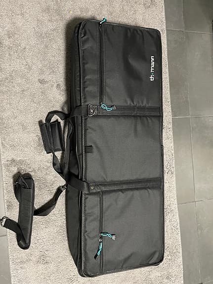 Miditech i2-61 Black Edition MIDI‑kosketinsoitin + Keyboard Bag 11 laukku - image 3