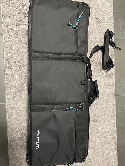 Miditech i2-61 Black Edition MIDI‑kosketinsoitin + Keyboard Bag 11 laukku - image 2