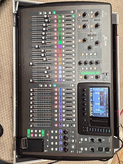 Behringer X32 digitaalinen mikseri