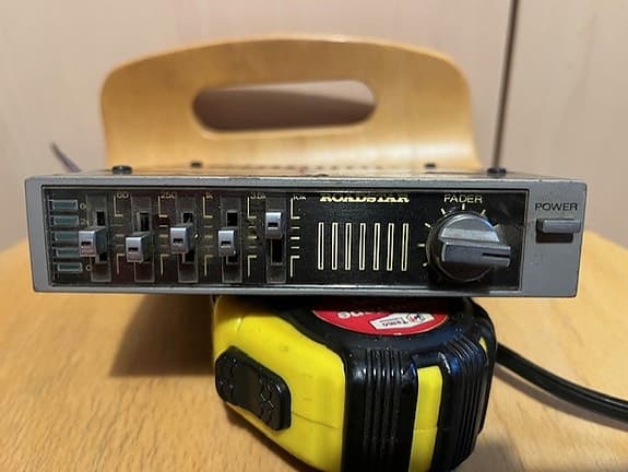 Roadstar RS-691 vintage autohifi taajuuskorjain / vahvistin – 1980-luku