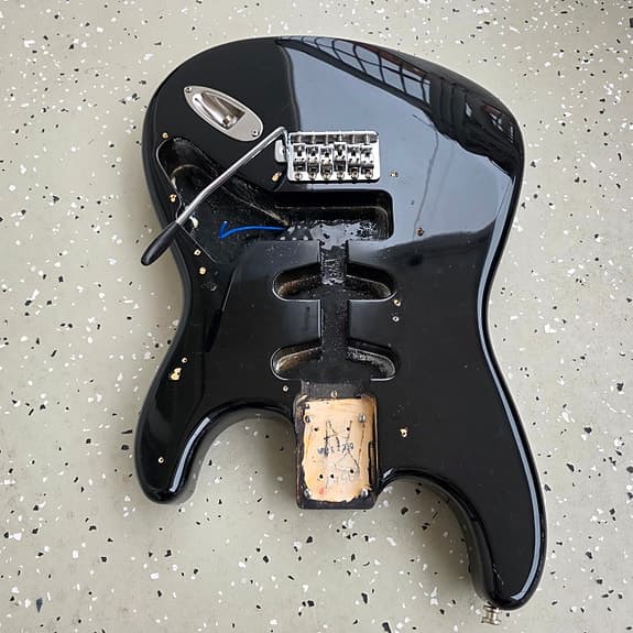 Fender Stratocaster MIJ ST-STD/SSH 1993 musta ladattu runko - image 6