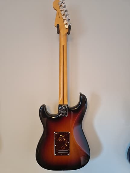 Fender american professional II stratocaster - image 2