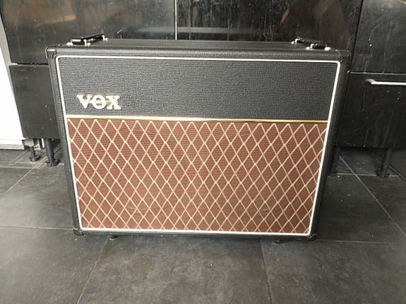 VOX v212c kaappi
