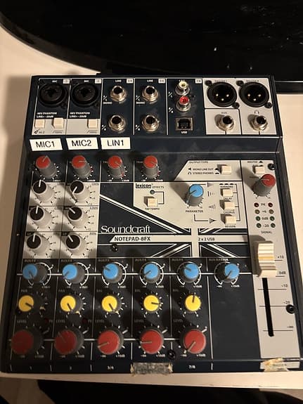 Soundcraft Notepad 8FX mikseri