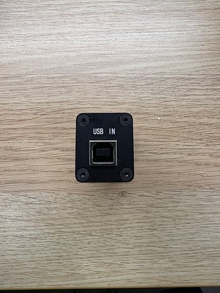 USB to AES/EBU converter esim. Geneleceille