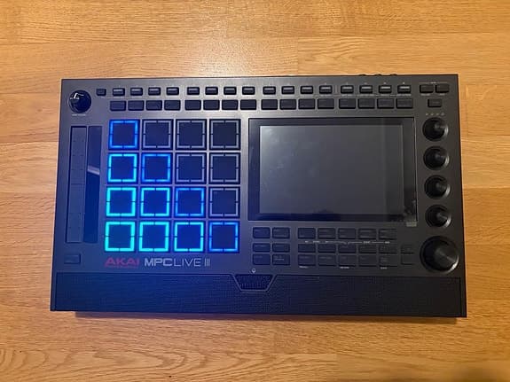 Akai MPC Live 3 with 512GB SSD - image 4
