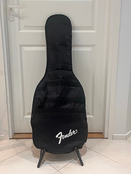 Fender Squier Stratocaster sähkökitara paketti - image 4