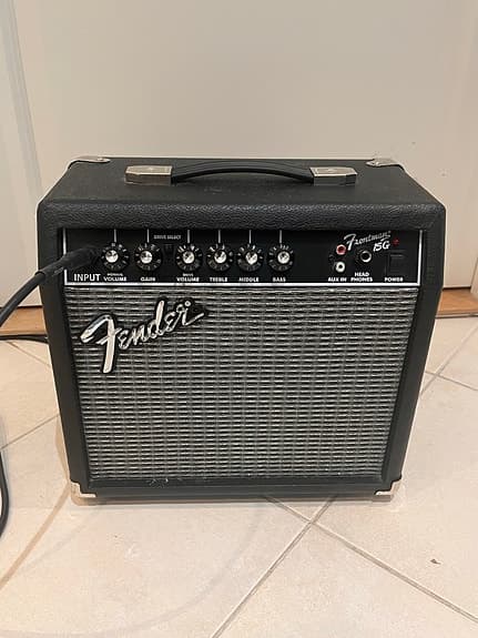 Fender Squier Stratocaster sähkökitara paketti - image 6