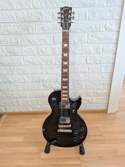 Gibson Les Paul studio ebony 2007 - image 4