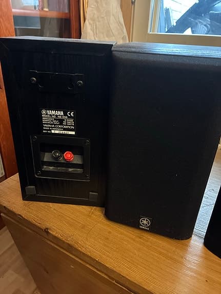 Yamaha hyllykaiuttimet musta