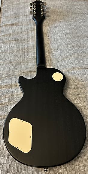 Epiphone Les Paul Classic + kova laukku + teline + hihna - image 6