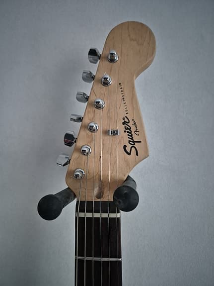 Squier Stratocaster sähkökitarat sunburst - image 2