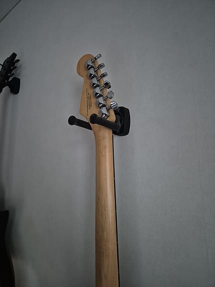 Squier Stratocaster sähkökitarat sunburst - image 5