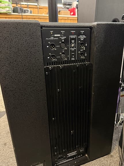 Käytetty Mackie SWA1501 aktiivisubbwoofer - image 3