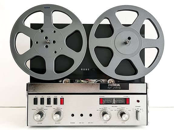 Revox - A77 MK IV -2-nopeus 3-moottori 4-kisko- Kelanauhuri 26 cm