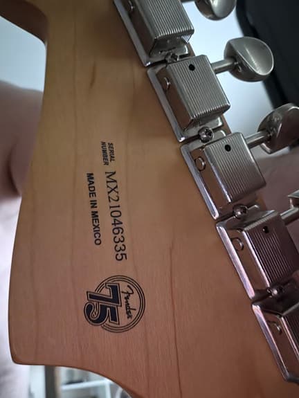 Fender Noventa Jazzmaster - image 3