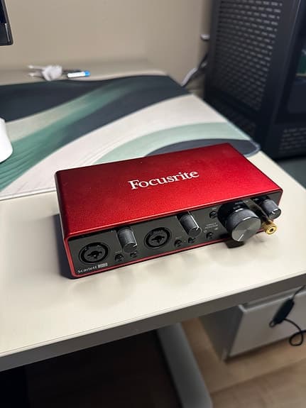 Focusrite Scarlett 2i2 USB-äänikortti