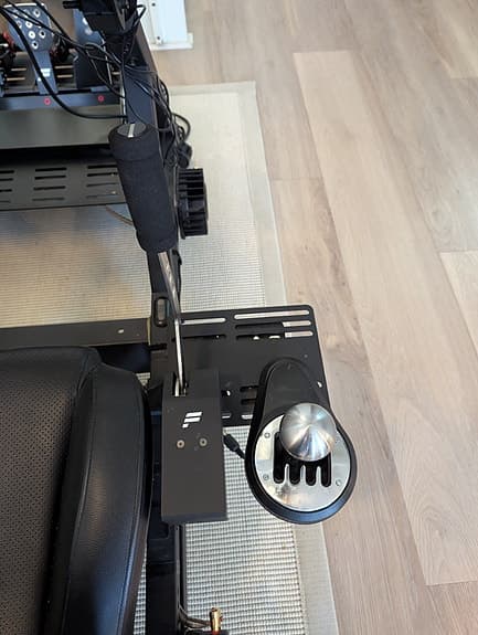 Fanatec Podium DD1 20Nm + Next Level Racing GT-Track Cockpit ajosimulaattori - image 4