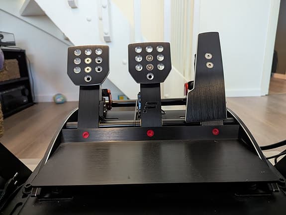 Fanatec Podium DD1 20Nm + Next Level Racing GT-Track Cockpit ajosimulaattori - image 6