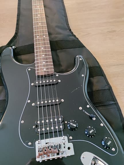 Fender Squier Affinity Series Stratocaster HSS -kitarapaketti - image 7