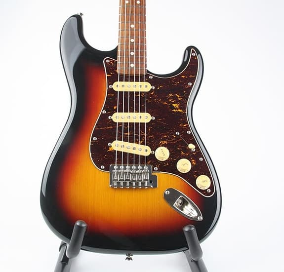 Squier - by Fender Stratocaster - - Sähkökitara - Kiina - 2017