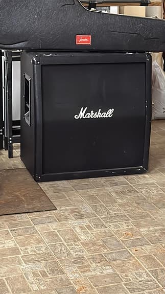 Marshall MG 4x12 kitarakaappi