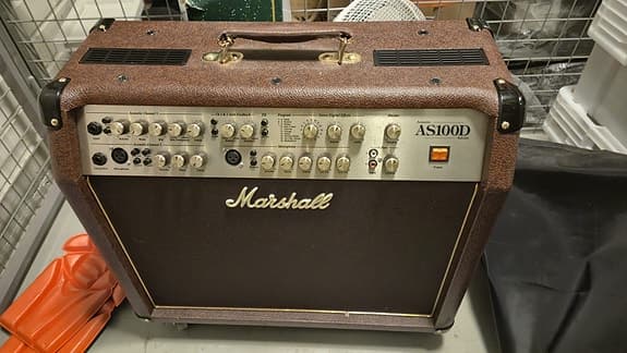 Marshall AS100D akustinen kitaravahvistin