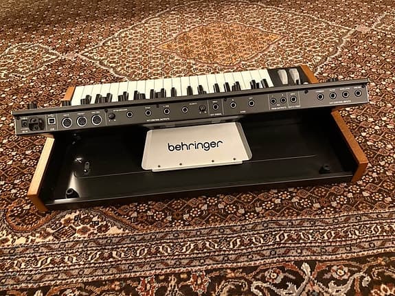 Behringer Poly D -analogisyntetisaattori - image 4