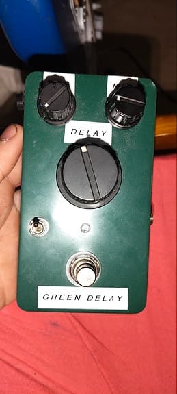Delay pedaali