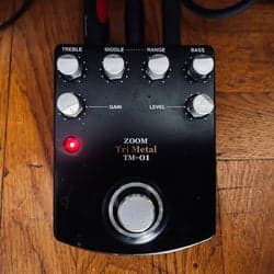 Zoom Tri Metal TM-01 – Kultförklarad analog high-gain-distpedal