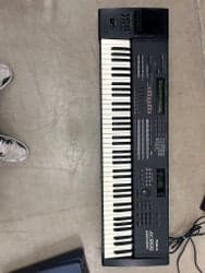 Roland JV-1000 Music Workstation