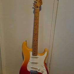 Fender Player Plus Stratocaster, Tequila Sunrise