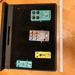 Gator Pedal Tote med effektpedaler