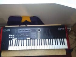MIDI keyboard CME UF6 - Obs läs beskrivning